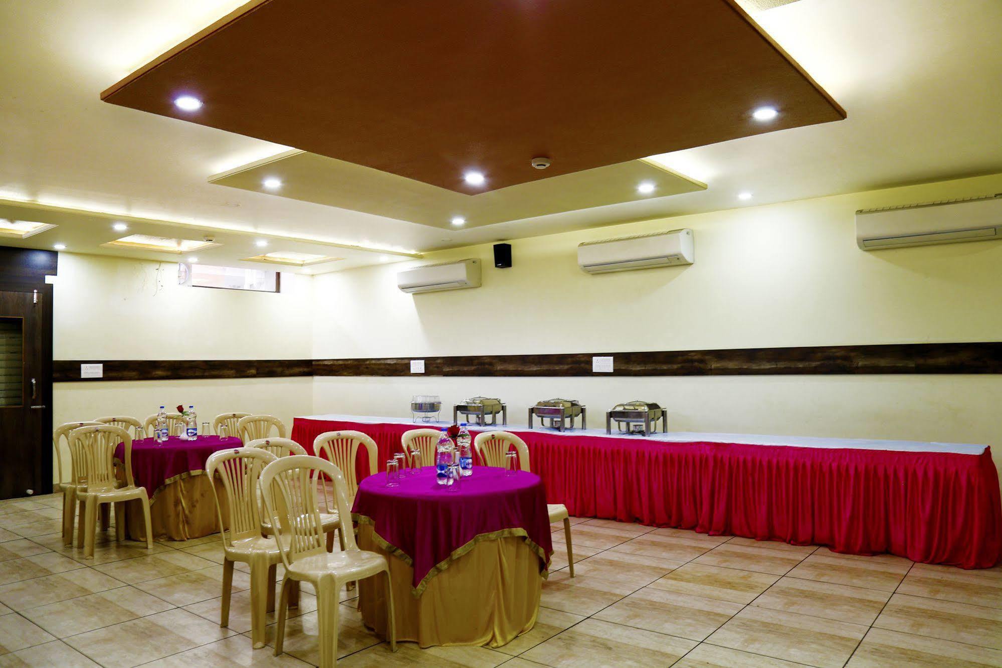Fabhotel Padmavati Palace Mansarovar Jaipur Bagian luar foto